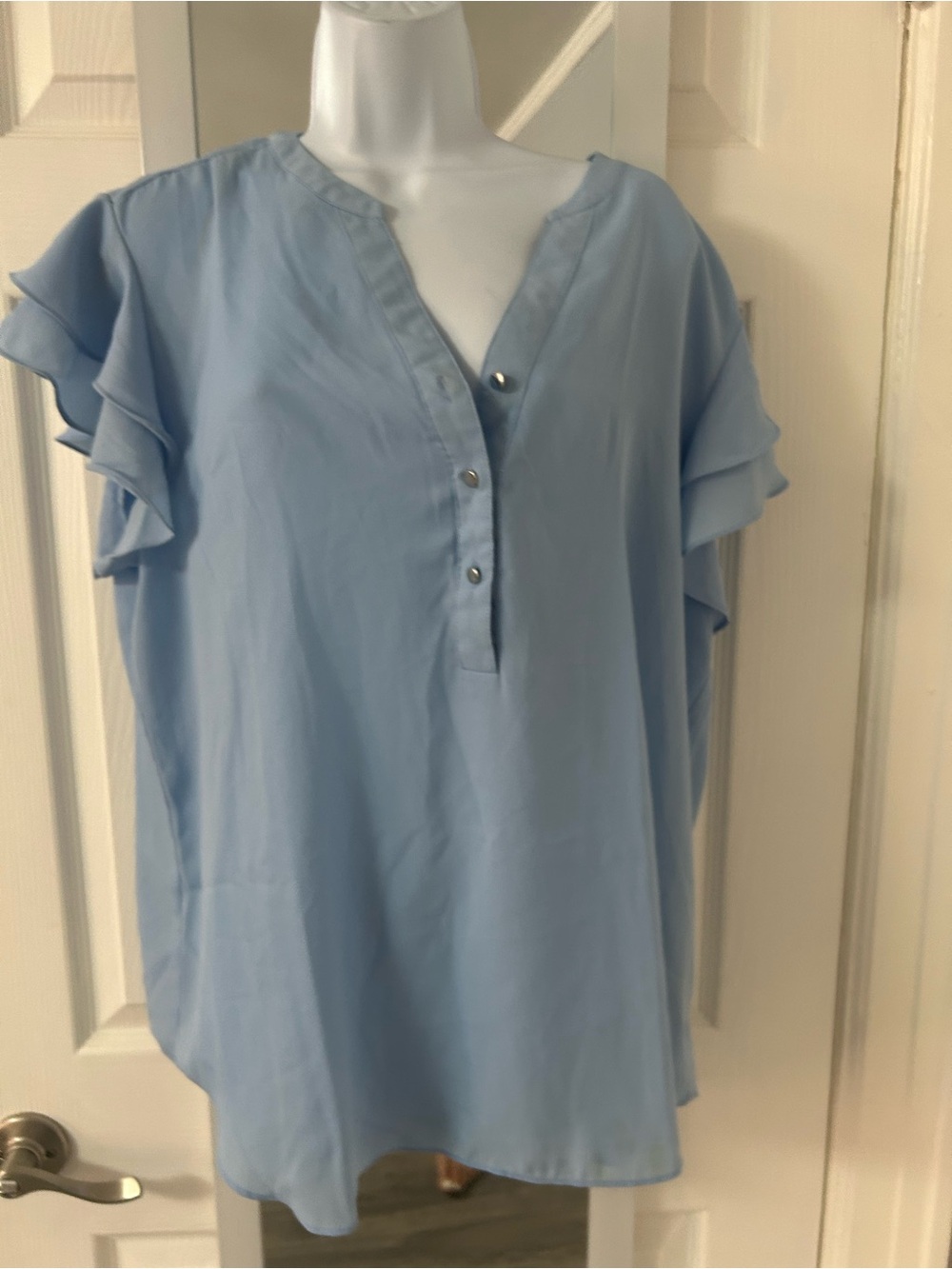 Zac & Rachel Light Blue Ruffle Sleeve Tunic Top